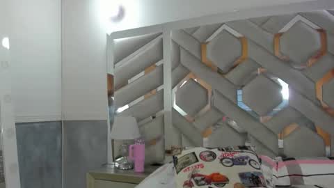 ebonysquirtcol online show from 11/26/25, 09:49