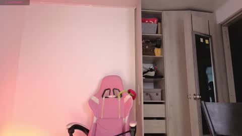 Colette online show from 11/05/25, 02:33