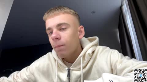 Snapshot of echowraith chatting on 10/22/25, 05:08 echowraith online show from 10/22/25, 05:08