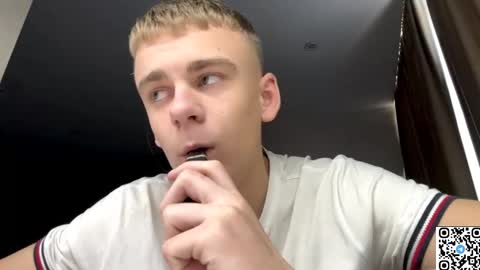 Snapshot of echowraith chatting on 10/31/25, 12:50 echowraith online show from 10/31/25, 12:50