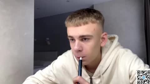 Snapshot of echowraith chatting on 11/12/25, 07:31 echowraith online show from 11/12/25, 07:31