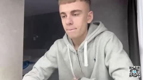 Snapshot of echowraith chatting on 12/14/25, 09:14 echowraith online show from 12/14/25, 09:14