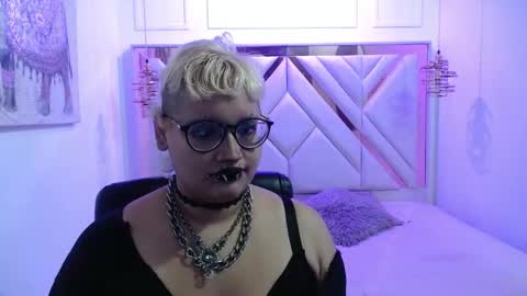 Echypyon tk online show from 05/21/26, 03:02