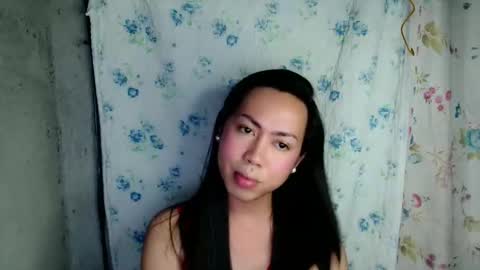 Snapshot of eddfox001 chatting on 05/04/26, 01:18 eddfox001 online show from 05/04/26, 01:18