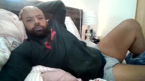 Snapshot of eddiejonez chatting on 12/13/24, 03:00 eddiejonez online show from 12/13/24, 03:00