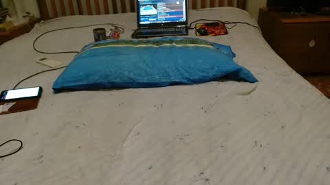 eddy_1968 online show from 12/04/25, 05:10