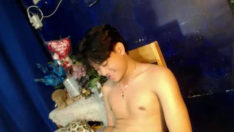 edelcum_xx online show from 10/28/25, 06:17