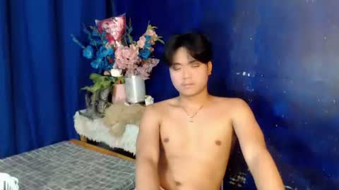 edelcum_xx online show from 12/18/25, 01:00