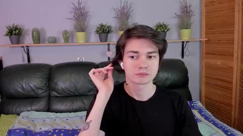 Snapshot of edgar_luck chatting on 10/29/25, 10:00 Edgar online show from 10/29/25, 10:00