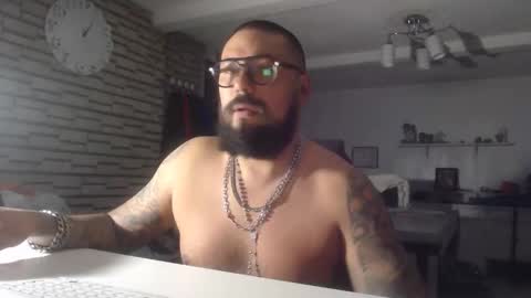 edgarram83 online show from 11/17/25, 07:03