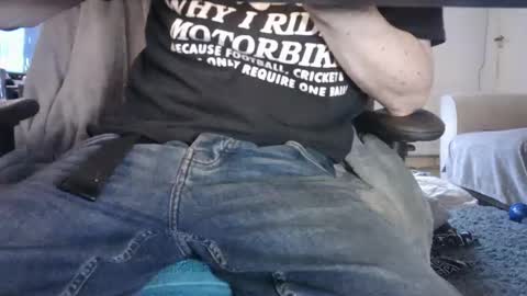 Snapshot of edged_biker chatting on 01/18/25, 03:05 edged biker online show from 01/18/25, 03:05