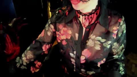 Snapshot of edgequeen69 chatting on 11/01/25, 04:09 EdgeQueen69 online show from 11/01/25, 04:09