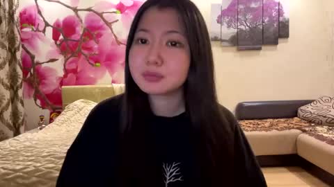 Eri online show from 05/17/26, 06:04