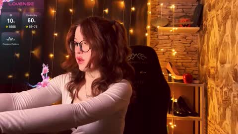 Friendly neighbourhoud redhead  online show from 09/21/25, 11:50