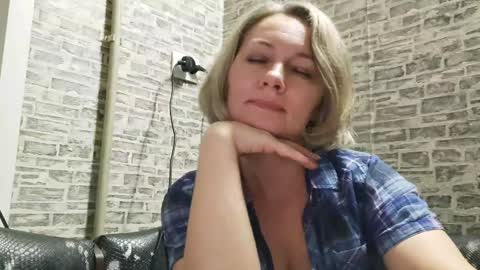 edithmanning online show from 12/20/24, 05:51