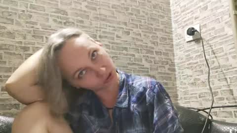 edithmanning online show from 01/09/25, 03:23