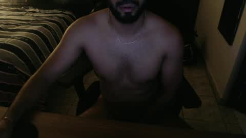 Snapshot of edmon28 chatting on 07/10/26, 10:29 edmon28 online show from 07/10/26, 10:29