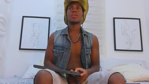 Edmund Falker online show from 10/23/25, 03:17