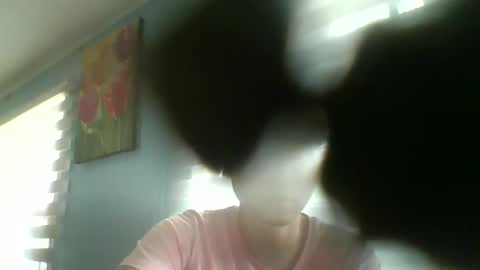 Snapshot of eduardo202531 chatting on 12/19/25, 12:12 eduardo202531 online show from 12/19/25, 12:12