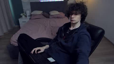 Snapshot of edvardblare chatting on 09/10/25, 02:50 edvardblare online show from 09/10/25, 02:50