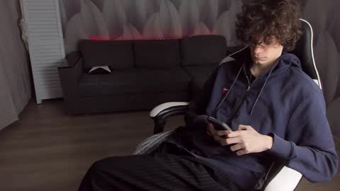 Snapshot of edvardblare chatting on 10/09/25, 02:59 edvardblare online show from 10/09/25, 02:59