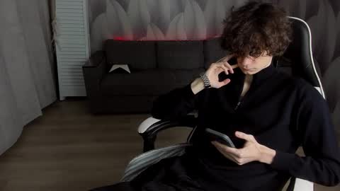 Snapshot of edvardblare chatting on 10/10/25, 03:11 edvardblare online show from 10/10/25, 03:11