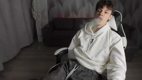 Snapshot of edvardblare chatting on 10/23/25, 04:06 edvardblare online show from 10/23/25, 04:06