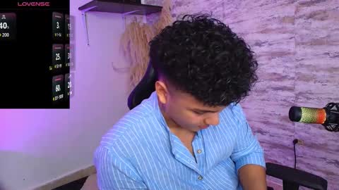 Snapshot of edward__clarck chatting on 09/21/25, 04:03 EDWARD CLARCK online show from 09/21/25, 04:03