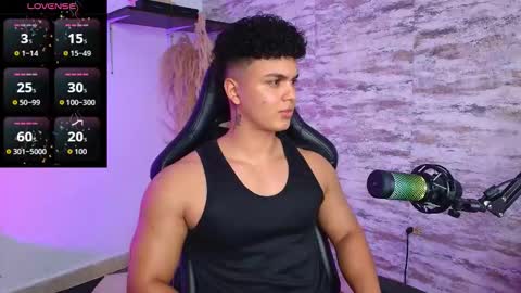 Snapshot of edward__clarck chatting on 10/02/25, 02:29 EDWARD CLARCK online show from 10/02/25, 02:29