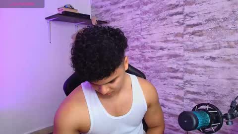 Snapshot of edward__clarck chatting on 10/16/25, 11:28 EDWARD CLARCK online show from 10/16/25, 11:28