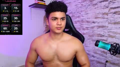 Snapshot of edward__clarck chatting on 01/12/26, 04:07 EDWARD CLARCK online show from 01/12/26, 04:07
