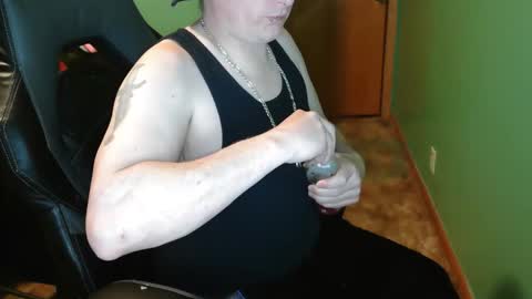 edwardaims_2please online show from 04/27/26, 01:47