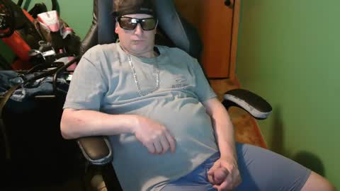 edwardaims_2please online show from 04/30/26, 02:18