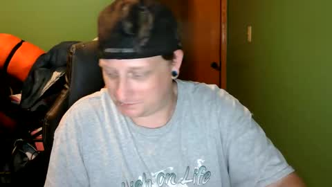 edwardaims_2please online show from 06/11/26, 02:33