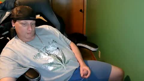 edwardaims_2please online show from 06/11/26, 02:53