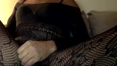 Edwardjojo22 online show from 11/21/25, 02:10