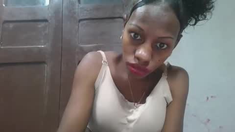 Snapshot of edwige770943 chatting on 06/01/26, 07:43 edwige770943 online show from 06/01/26, 07:43
