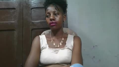 Snapshot of edwige770943 chatting on 06/04/26, 05:46 edwige770943 online show from 06/04/26, 05:46