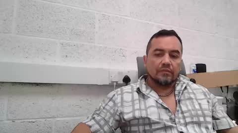 Snapshot of edwill13 chatting on 02/09/26, 10:52 EdM online show from 02/09/26, 10:52
