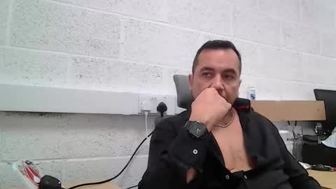 Snapshot of edwill13 chatting on 02/11/26, 12:10 EdM online show from 02/11/26, 12:10