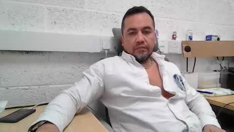 Snapshot of edwill13 chatting on 02/16/26, 09:05 EdM online show from 02/16/26, 09:05