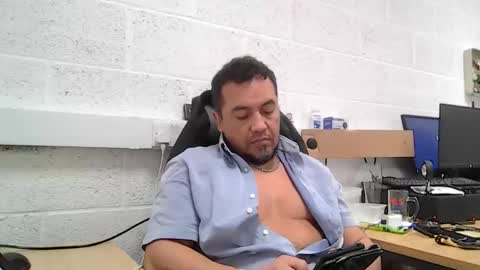 Snapshot of edwill13 chatting on 03/20/26, 11:48 EdM online show from 03/20/26, 11:48