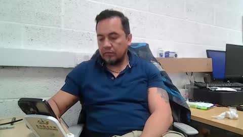 Snapshot of edwill13 chatting on 03/25/26, 11:16 EdM online show from 03/25/26, 11:16