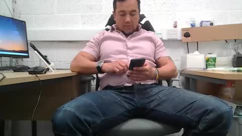 Snapshot of edwill13 chatting on 04/10/26, 07:46 EdM online show from 04/10/26, 07:46