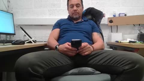 Snapshot of edwill13 chatting on 04/13/26, 08:53 EdM online show from 04/13/26, 08:53