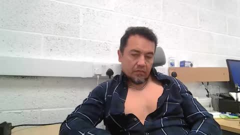 Snapshot of edwill13 chatting on 04/21/26, 08:20 EdM online show from 04/21/26, 08:20