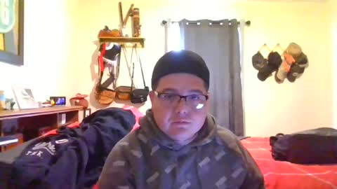 Snapshot of edwins777 chatting on 01/06/25, 08:18 Nicky789 online show from 01/06/25, 08:18