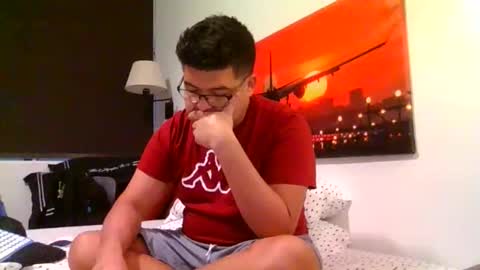 Snapshot of edwins777 chatting on 12/04/25, 12:25 Nicky789 online show from 12/04/25, 12:25