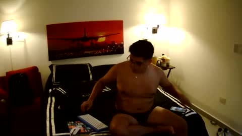 Snapshot of edwins777 chatting on 12/05/25, 04:03 Nicky789 online show from 12/05/25, 04:03