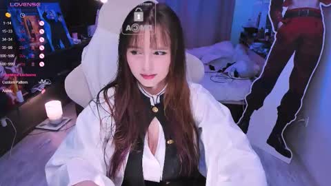 Snapshot of effie_lee chatting on 10/25/25, 12:13 Effie online show from 10/25/25, 12:13